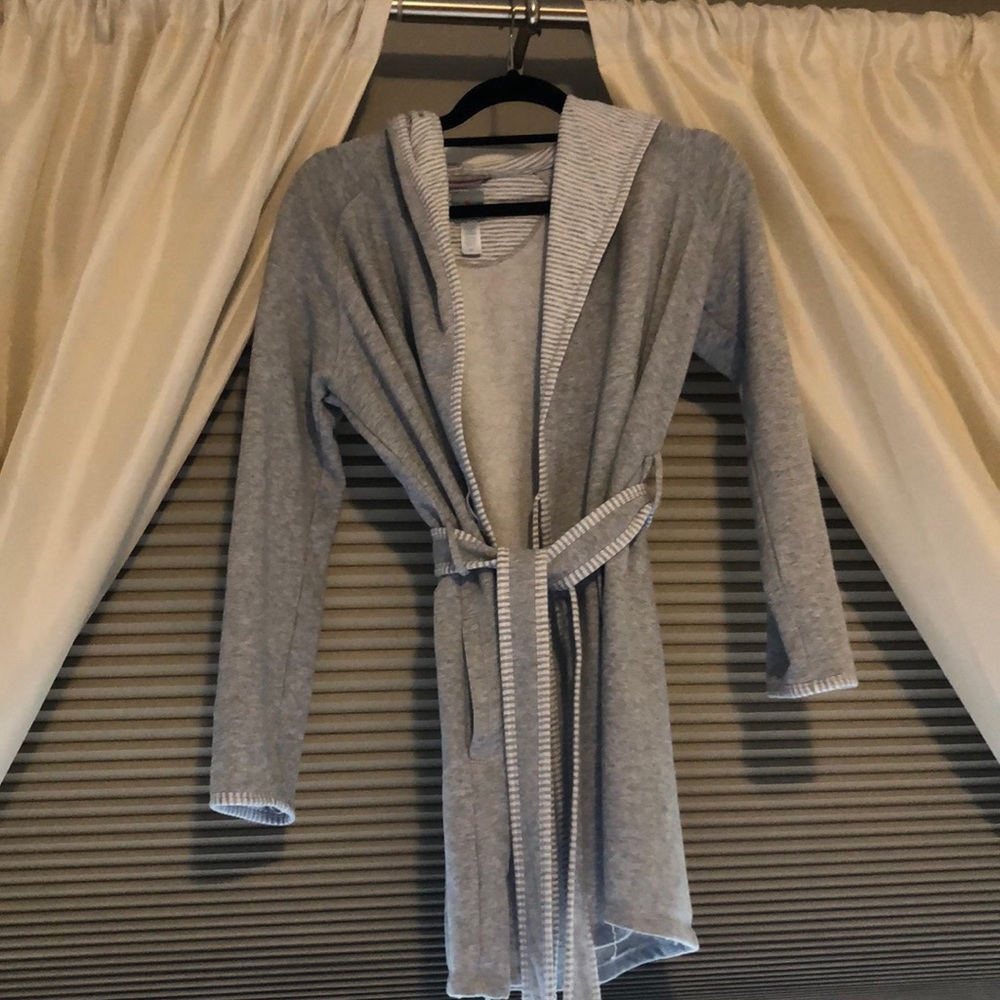 HEATHER GREY BATHROBE WITH HOOD